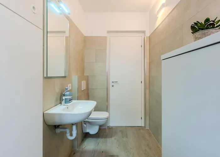 Lägenhet Piazzetta By Interhome Dongo